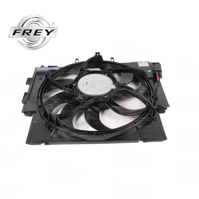600W BMW F10 F11 F18 525Iのための実用的なラジエーター ファン エンジンの冷却の部品17418642161