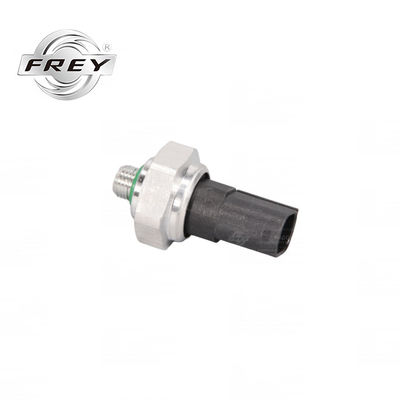 W204 W205 W212 W213 W221 2110000283 のための FREY AUTO PARTS 高圧スイッチ