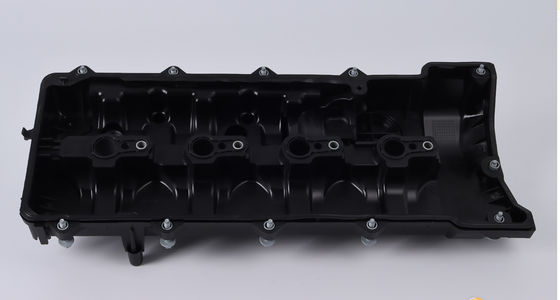OEM OM646 エンジンのシリンダー ヘッド カバー、6460102230 車のエンジンの予備品